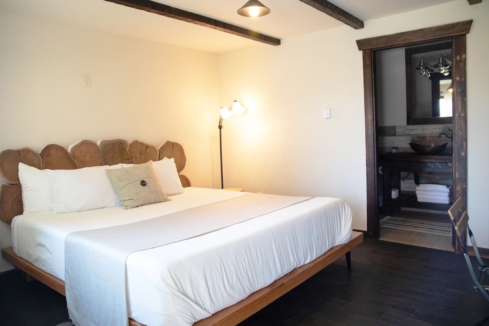 Cabin, 1 King Bed photo 2