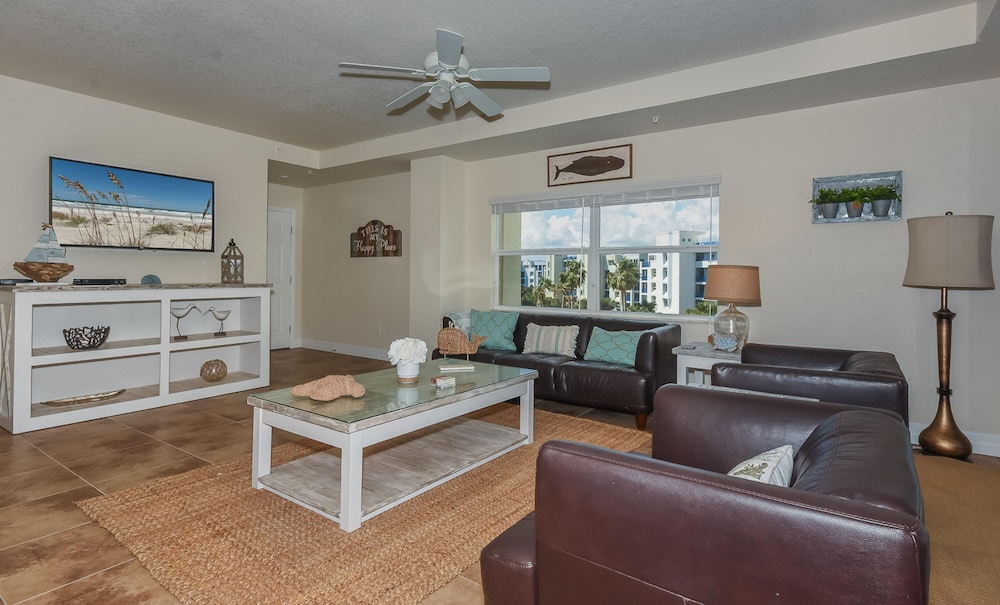 Large Corner Unit at Ocean Walk with Sneak Peak of the Ocean ~ OW20-501, Zdjęcie 23