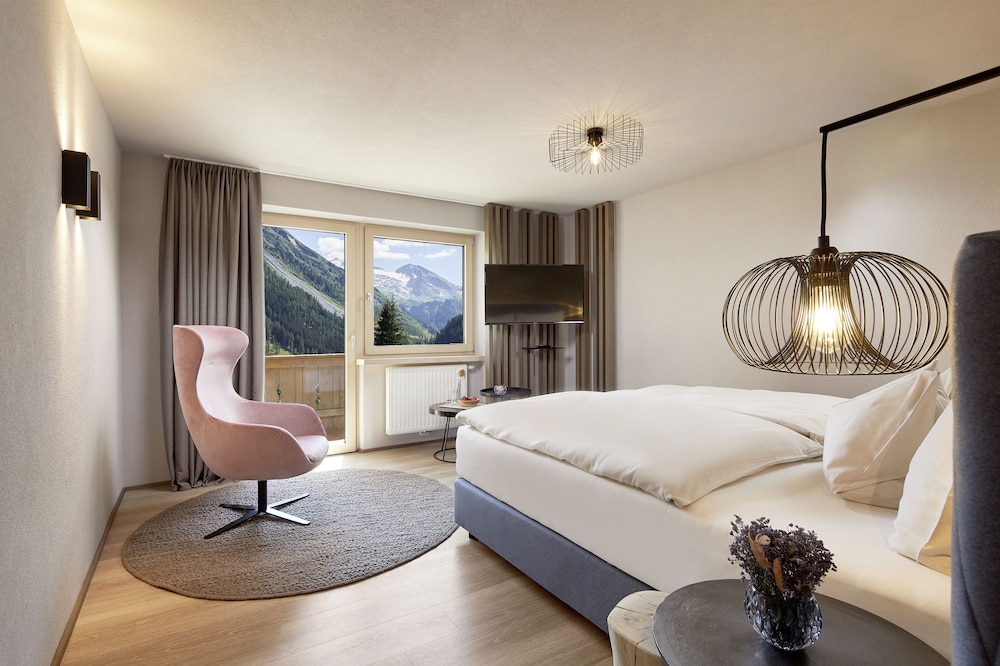 Comfort Double Room, Balcony, Mountain View photo 1