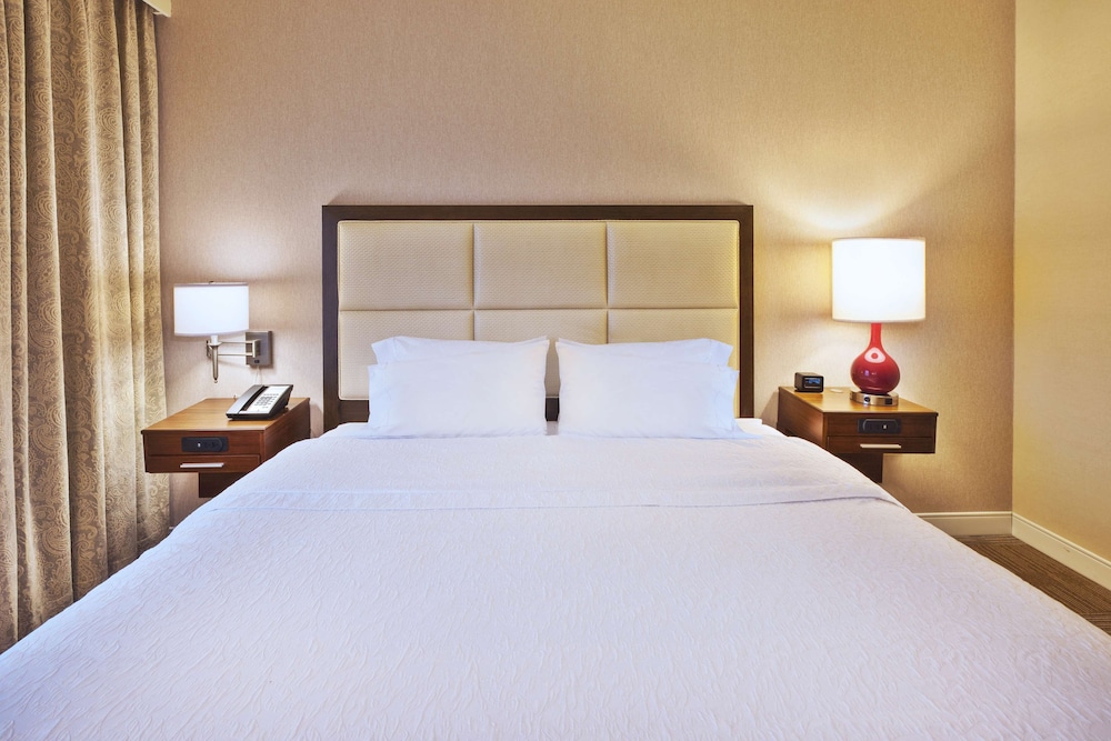 Room, 1 King Bed, Accessible, Non Smoking at Hampton Inn & Suites Providence-Warwick Airport in Warwick