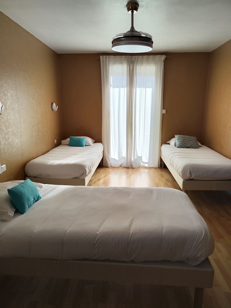 Triple Room - Photo 1