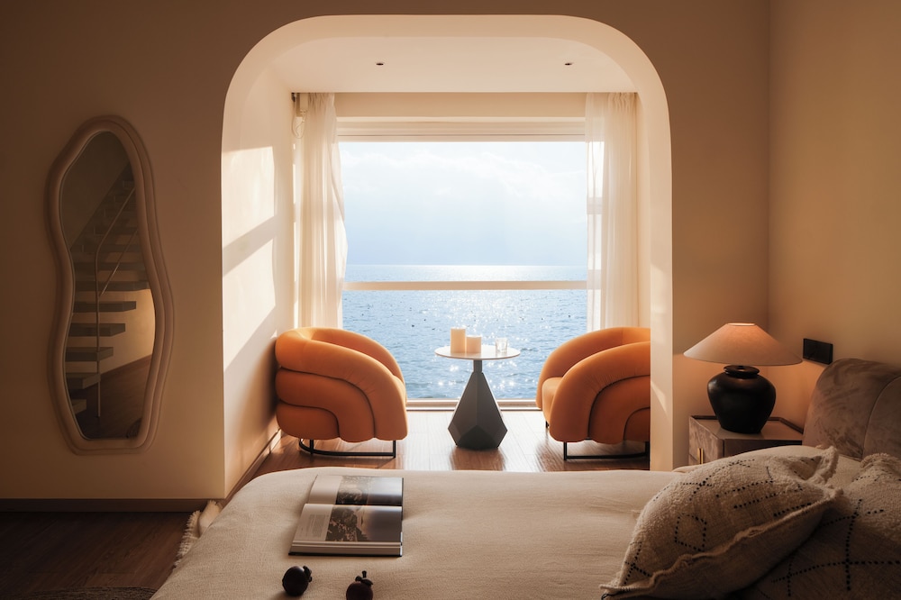 Senior Twin Room, Sea View
