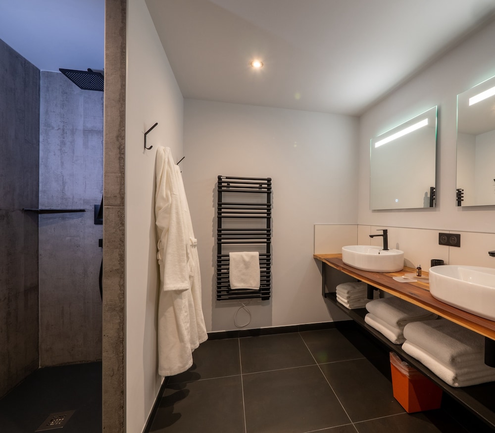 Luxury Quadruple Room, Mountain View photo 3