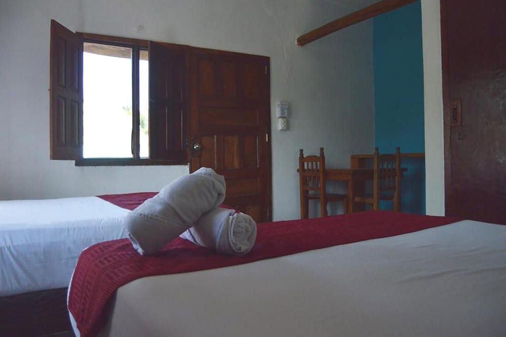 Standard Room, 2 Queen Beds photo 1