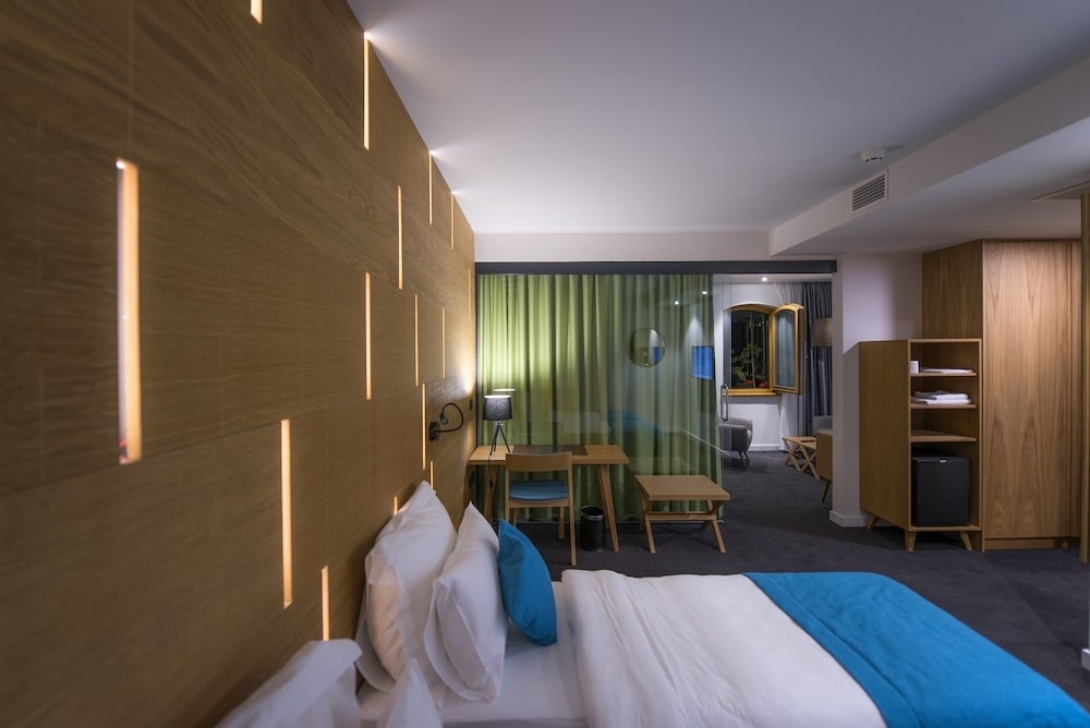 Suite, 2 Bedrooms photo 1