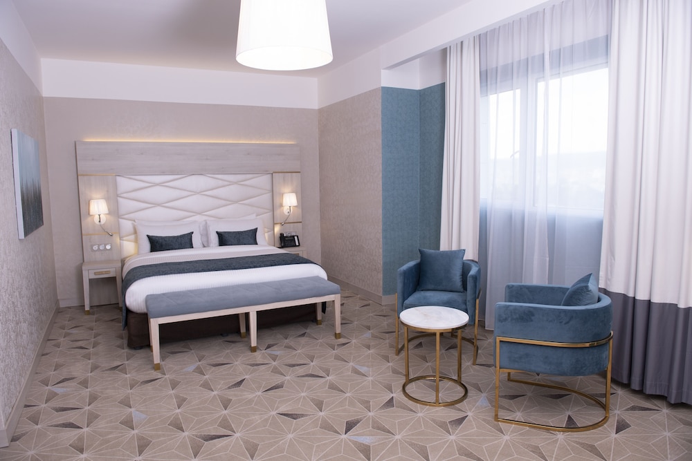 Standard Room, 1 King Bed
