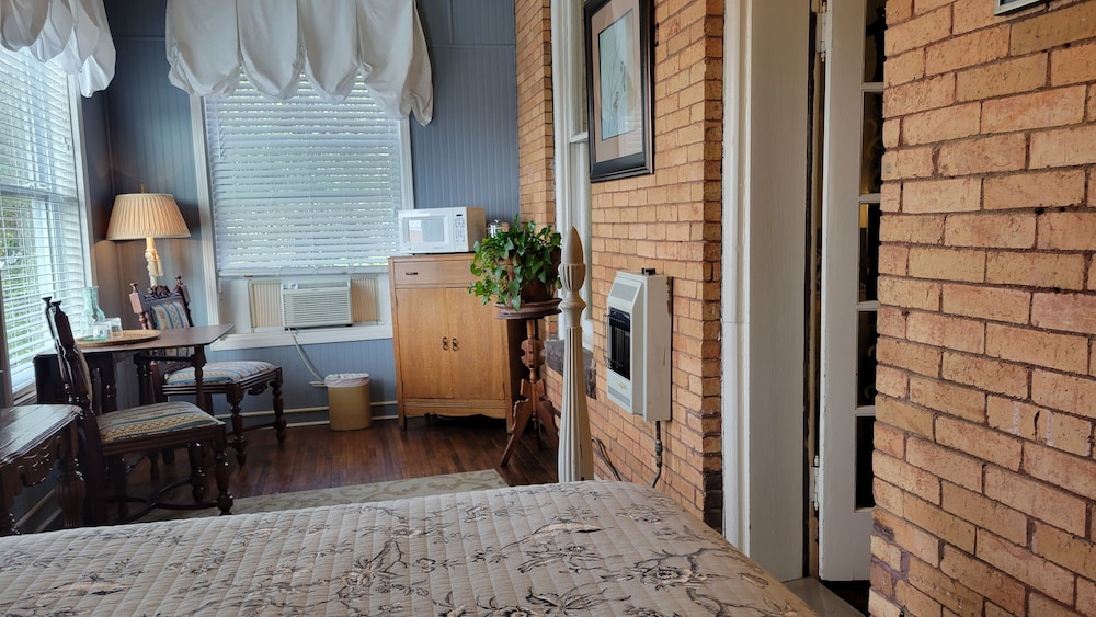 Deluxe Double Room, 2 Bedrooms (Guest Suite) photo 2