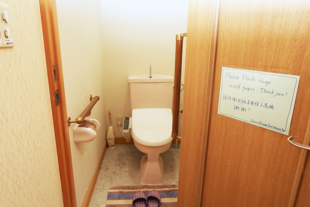 Traditional Room, Shared Bathroom (Simple locking) photo 2