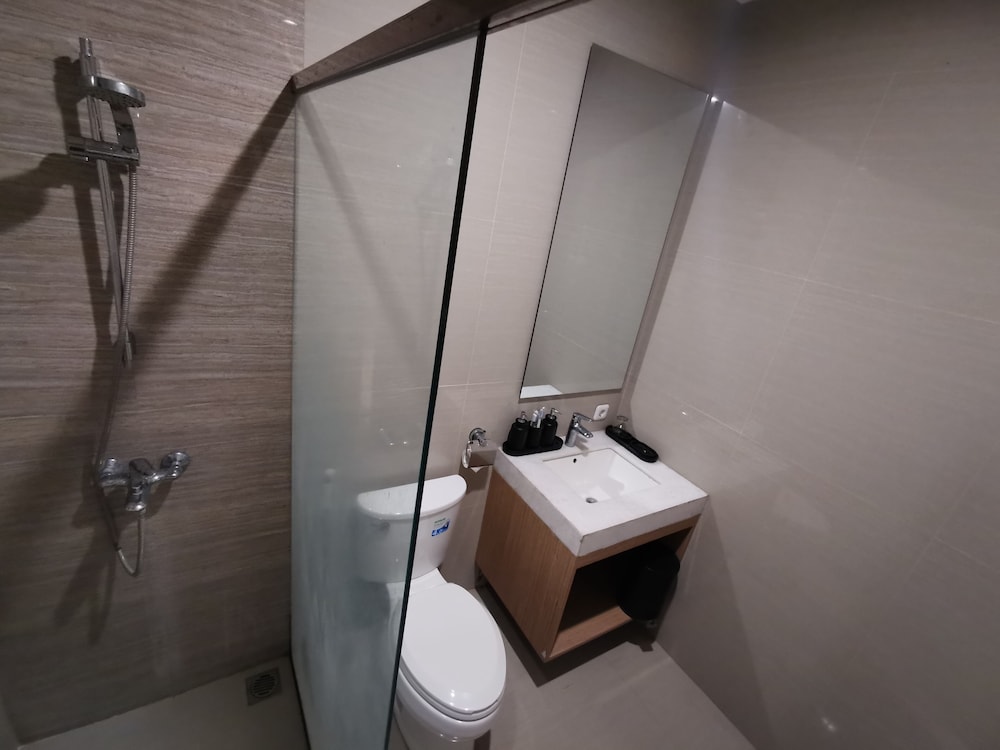 Junior Suite, 2 Bedrooms, Pool View photo 2