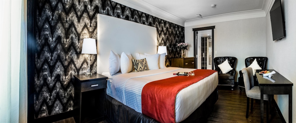 Suite, 1 King Bed, Non Smoking, Jetted Tub (Atrium) - Photo 12