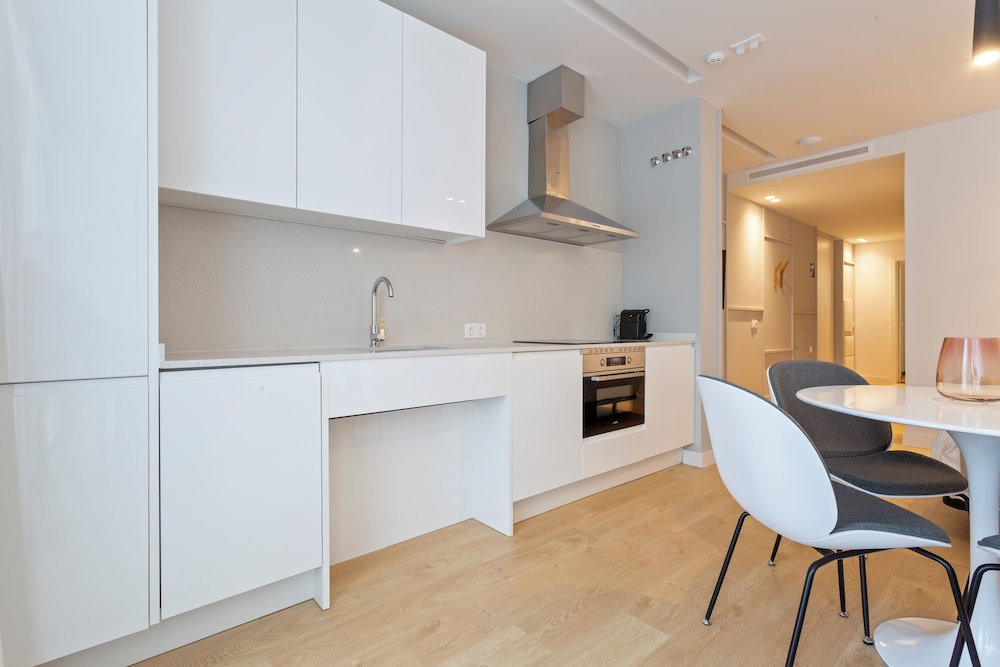 Grand Studio, Mobility Accessible, City View photo 3