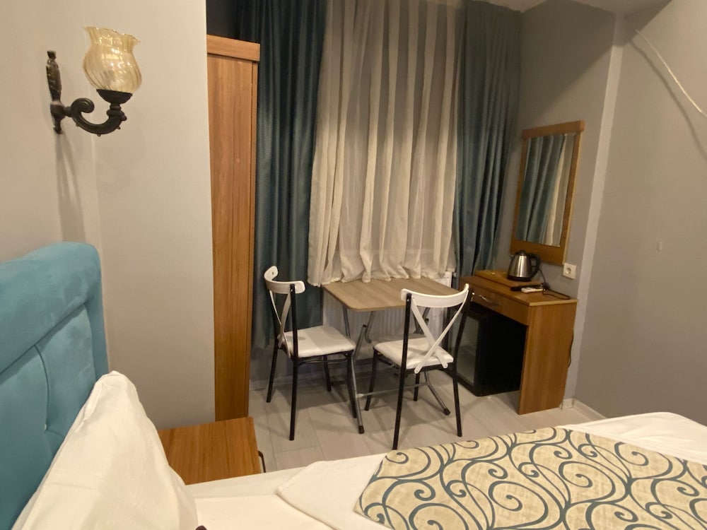 Deluxe Triple Room photo 3