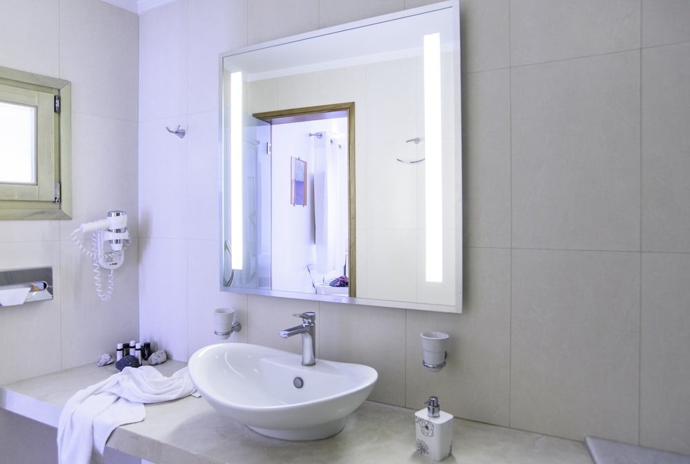 Deluxe Room, Jetted Tub (outdoor) - Photo 7