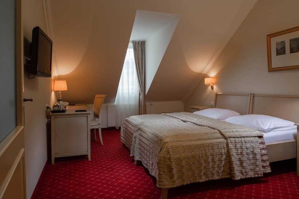 Economy Double or Twin Room photo 2