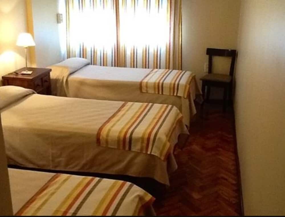 Basic Single Room photo 2