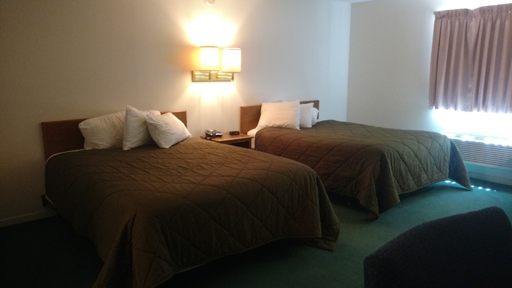 Room, 2 Queen Beds photo 1