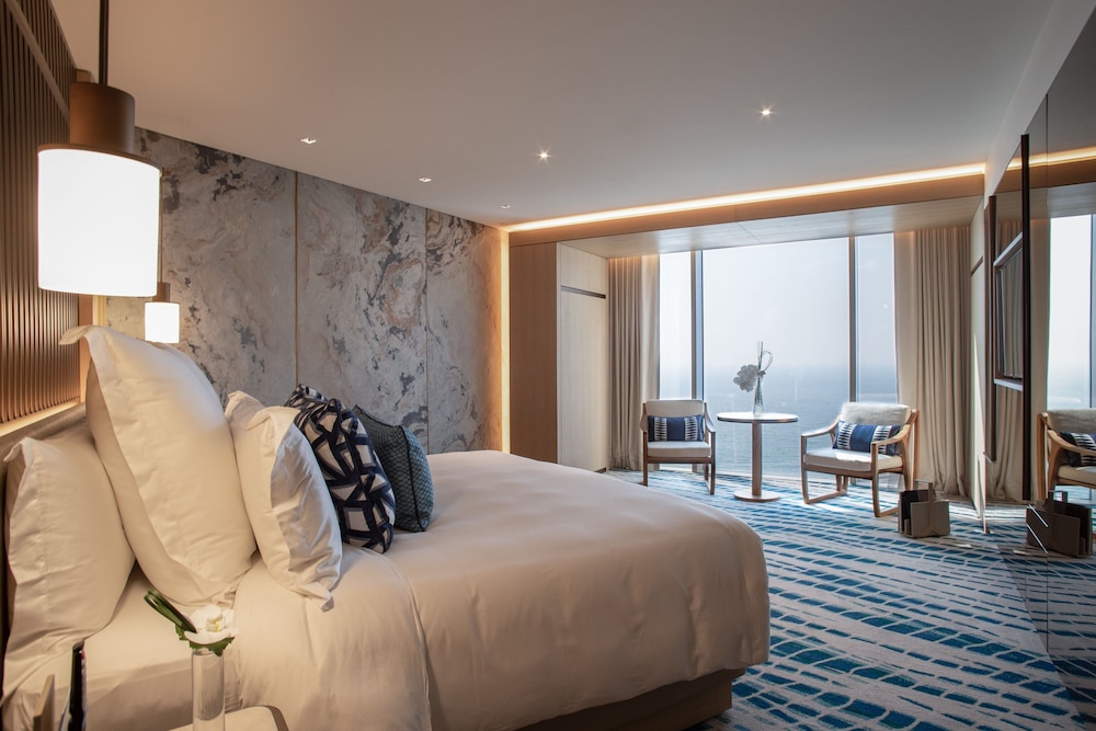Deluxe Room (Ocean) thumbnail 6