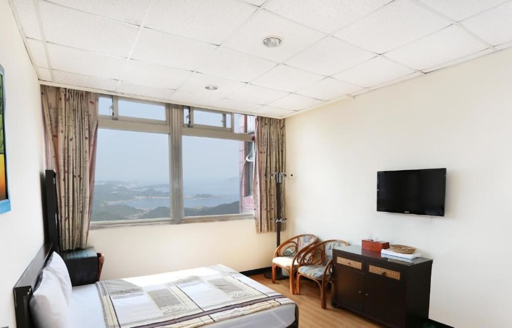 Quadruple Room with Sea View - Photo 2