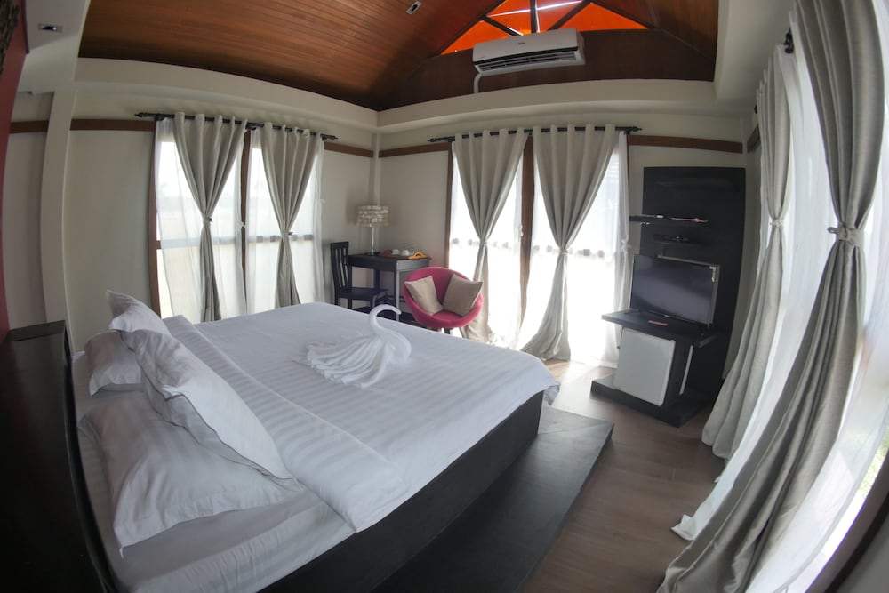 Villa photo 1