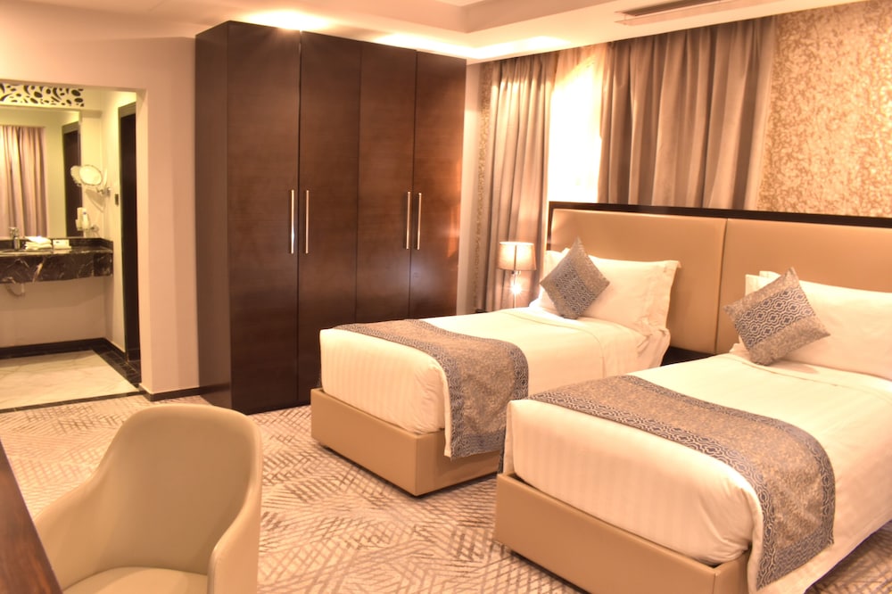 Executive Suite photo 2