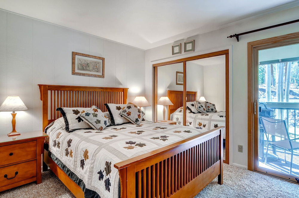 Condo, 2 Bedrooms, 2 Bathrooms (with Loft) photo 3