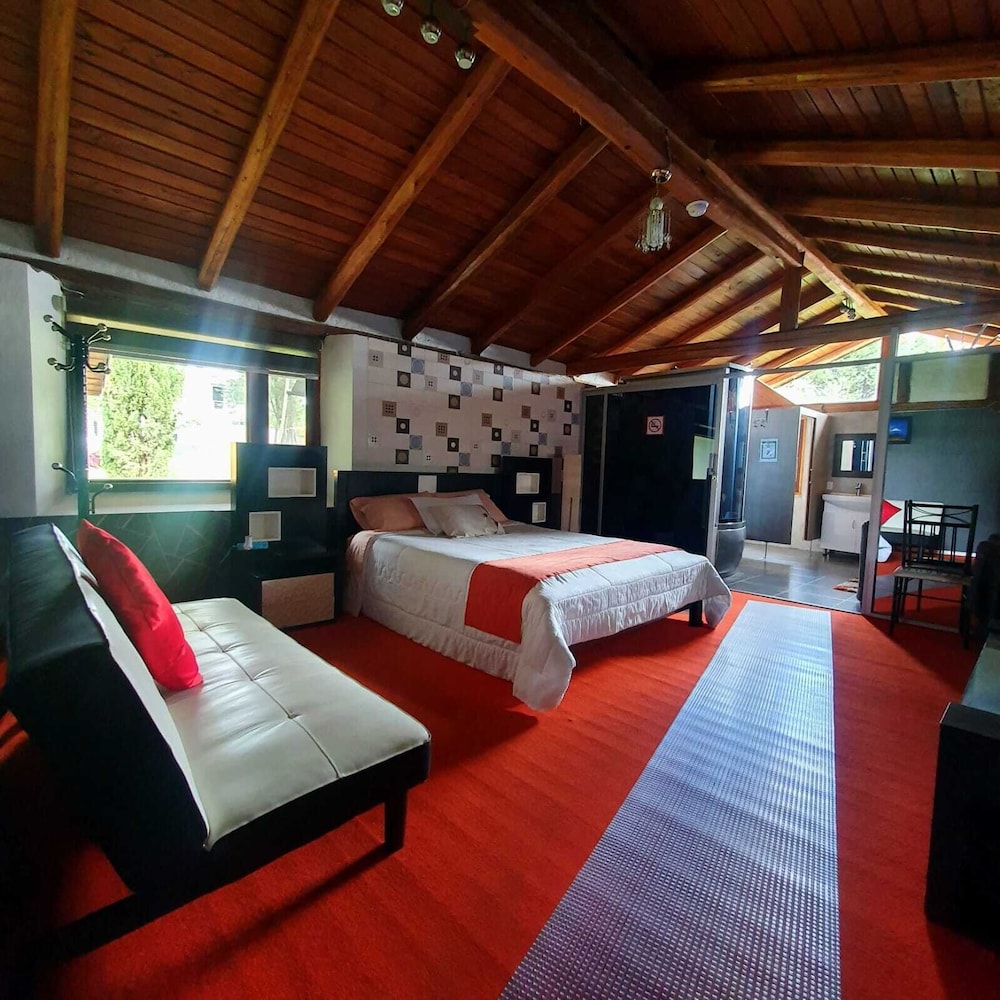 Suite, 1 Bedroom photo 2