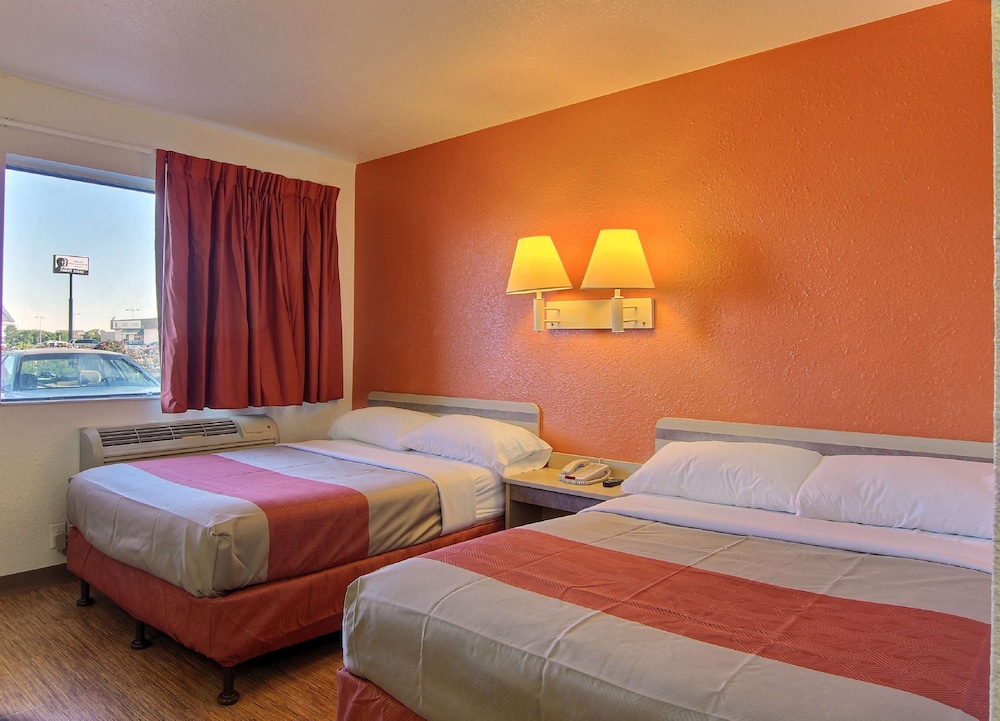 Standard Room, 2 Double Beds, Non Smoking photo 1