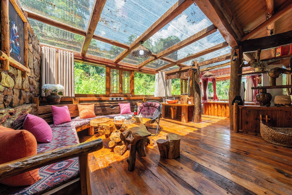 Signature Chalet, Mountain View photo 3