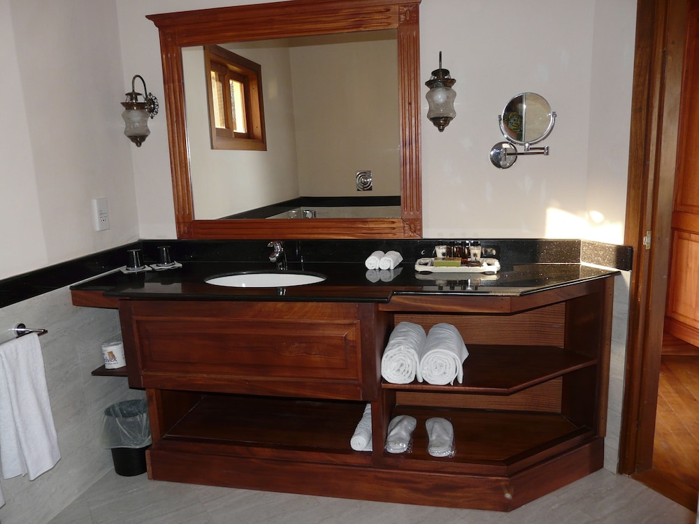 Premier Suite - Photo 6