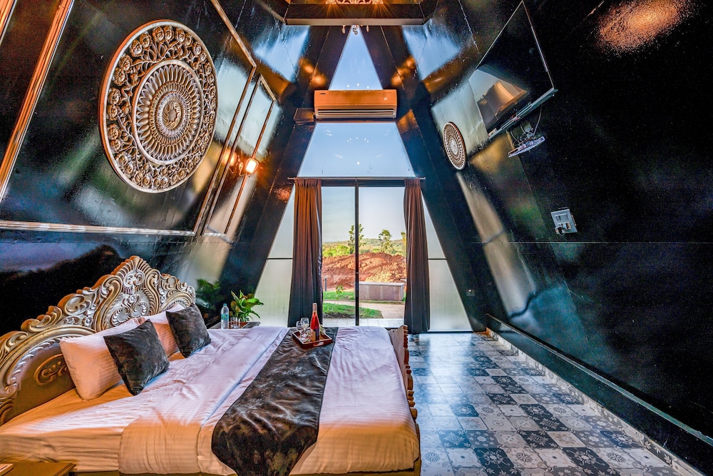 Executive Room - Photo 7
