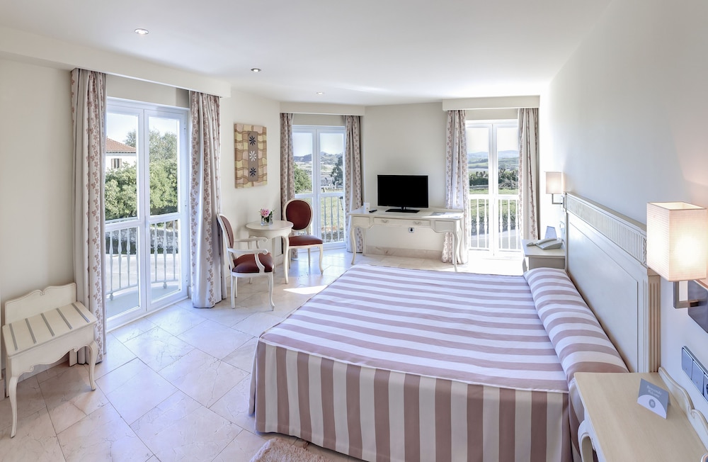 Double Room - Photo 2