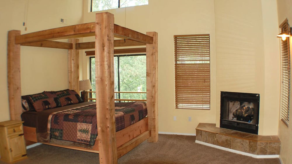 Cabin 17, Treehouse photo 2