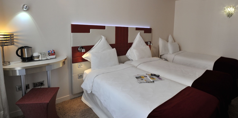 Superior Room, Multiple Beds photo 2