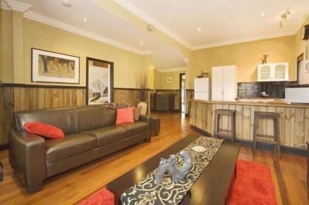 Two Bedroom Cottage photo 1