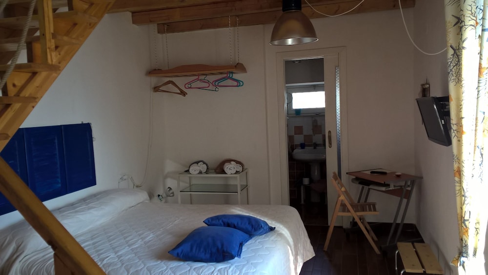 Family Quadruple Room photo 2