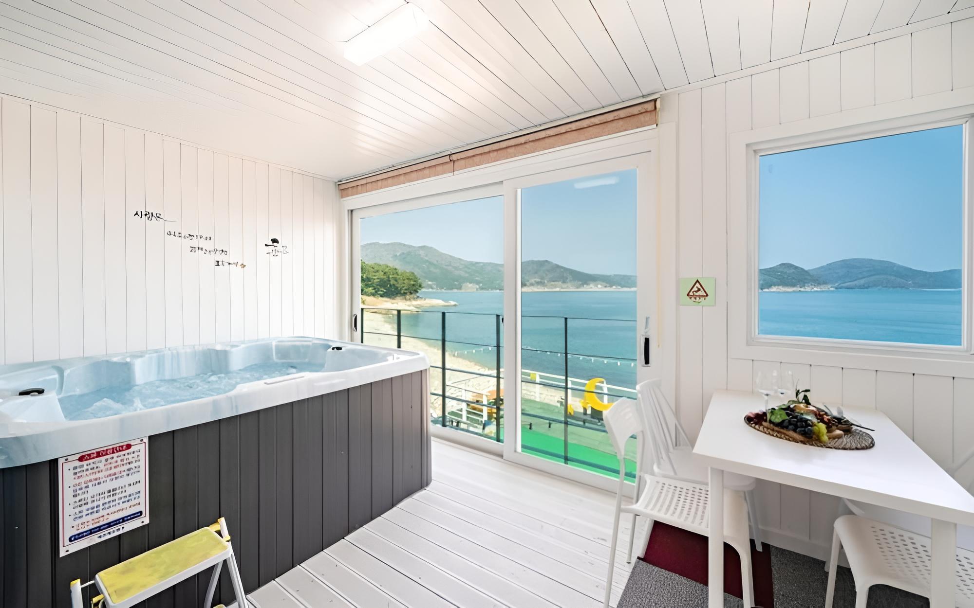 Room (Amante (ocean view Z spa) pet compani) photo 1