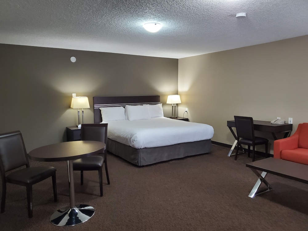 Suite, 1 King Bed with Sofa bed, Jetted Tub photo 2
