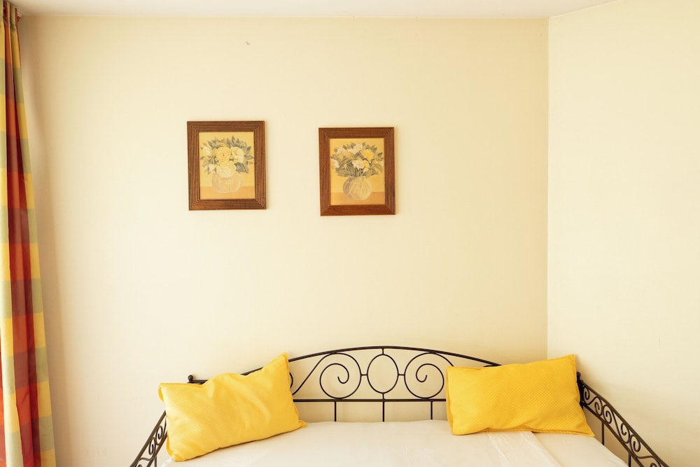 Standard Room, Multiple Beds, Patio (30SQM, Flatscreen TV)