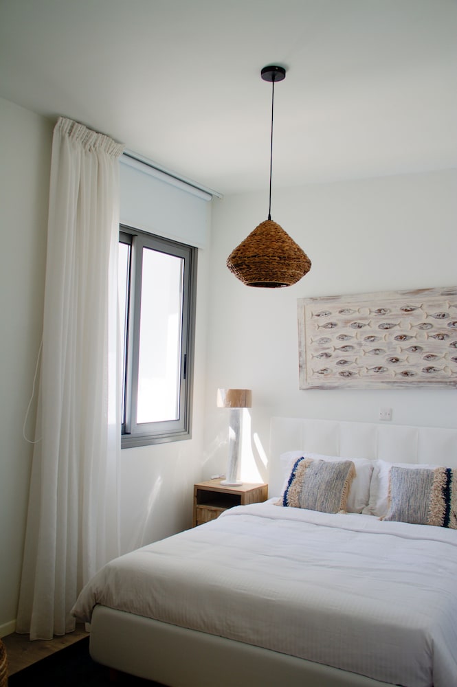 Luxury Villa, 3 Bedrooms, Partial Sea View