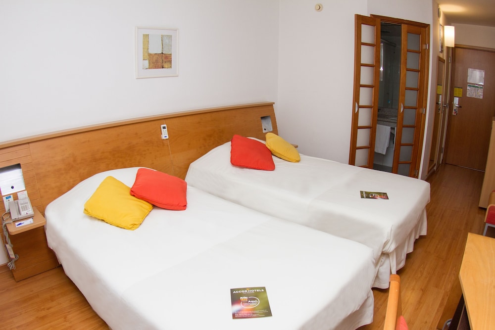 Standard Apartment, 2 Twin Beds - Photo 1