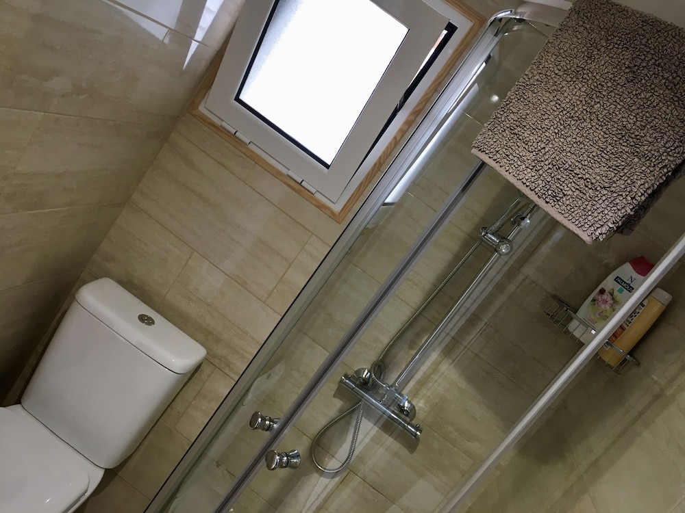 Economy Double Room, Private Bathroom, Ground Floor photo 3