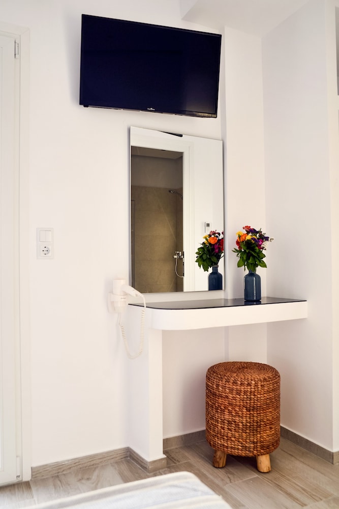 Deluxe Double or Twin Room, 1 Bedroom, Sea View photo 2