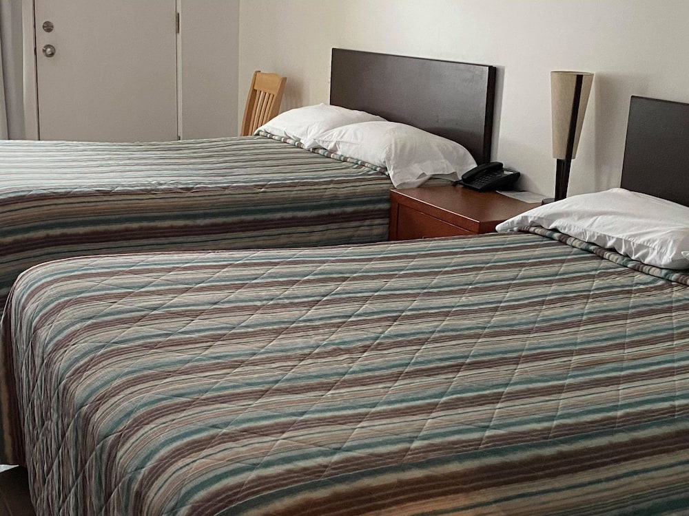Comfort Room, 2 Queen Beds photo 1