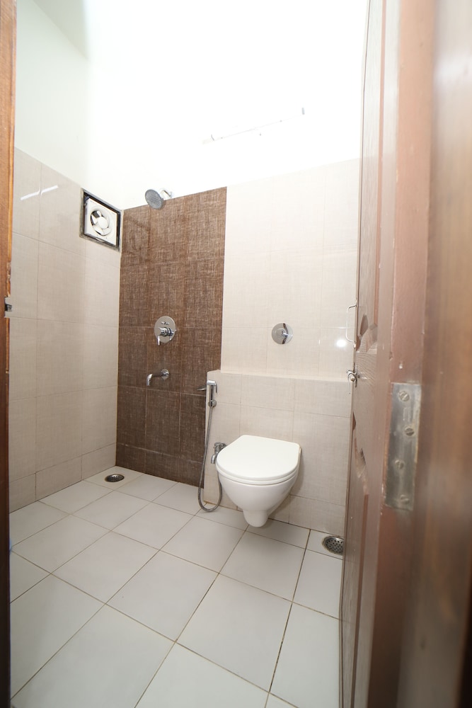 Regal Executive Room - Photo 6