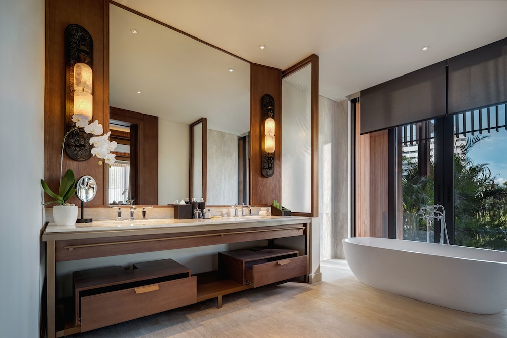 Premier Tropical Suite photo 2