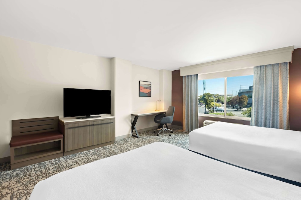 Room, 2 Queen Beds, Accessible - Photo 2