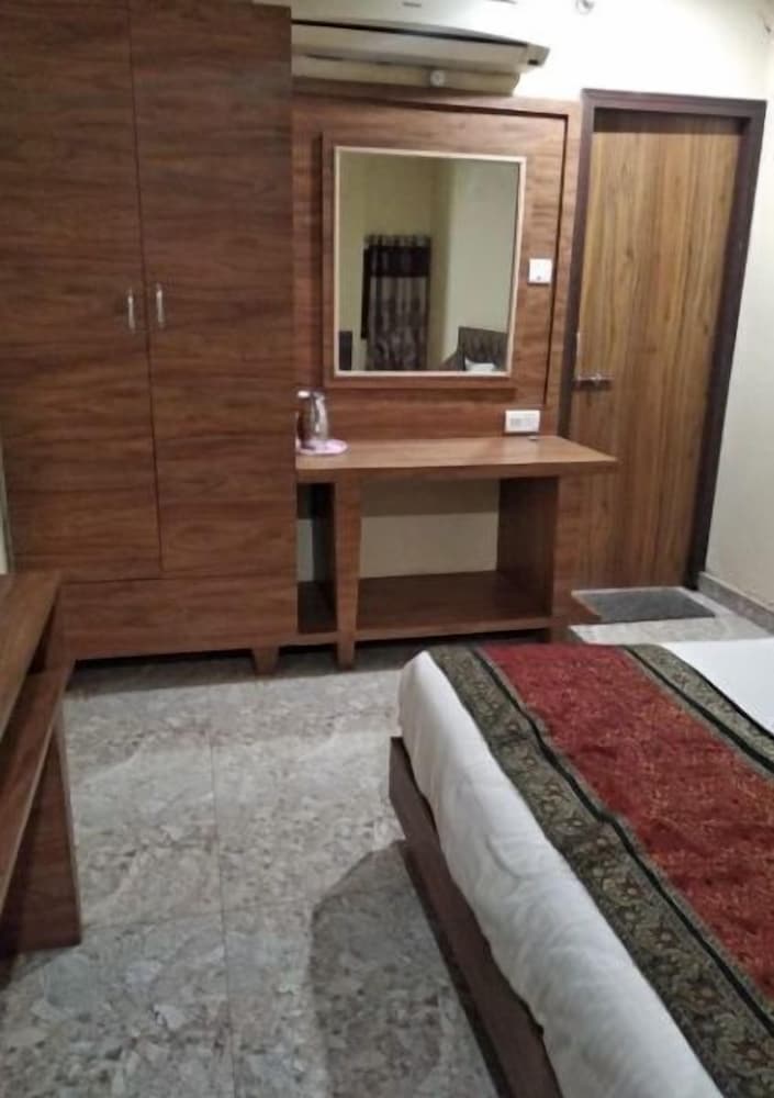 Family Room - Photo 8