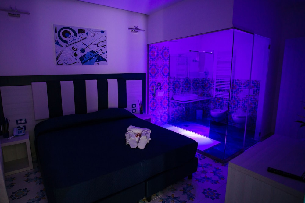 Exclusive Quadruple Room, Courtyard View (Intrigante) photo 3