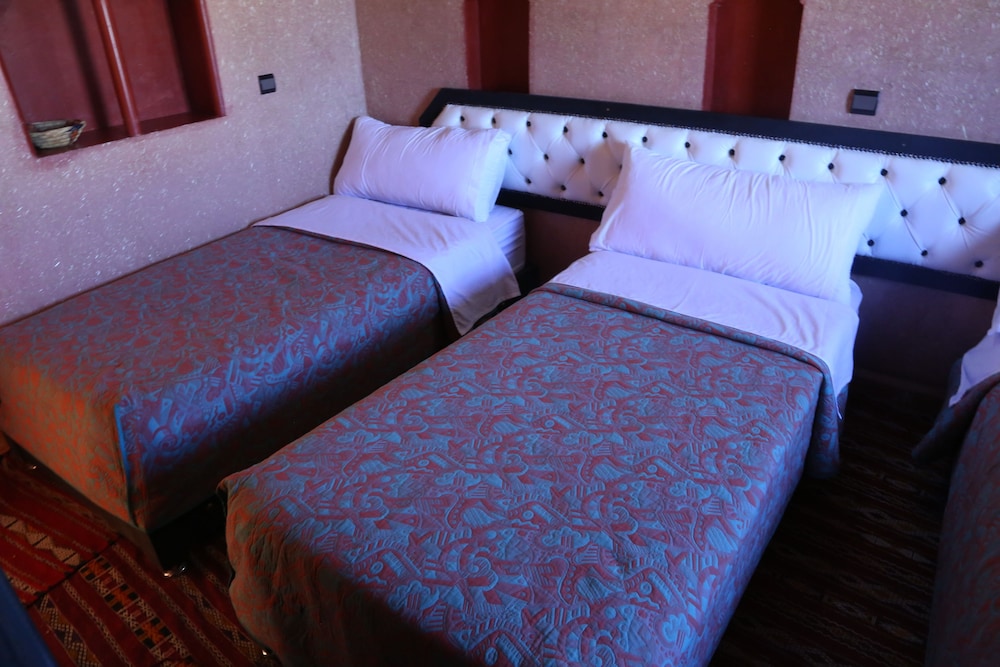 Standard Twin Room photo 2