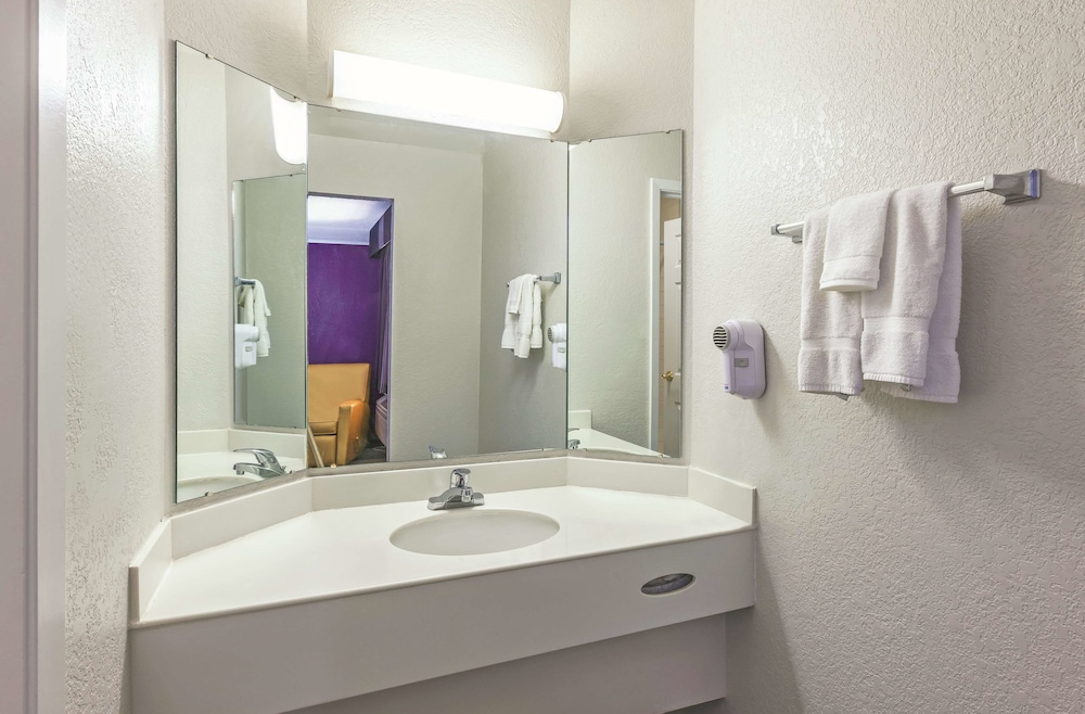 Suite, Multiple Beds, Non Smoking (River View)